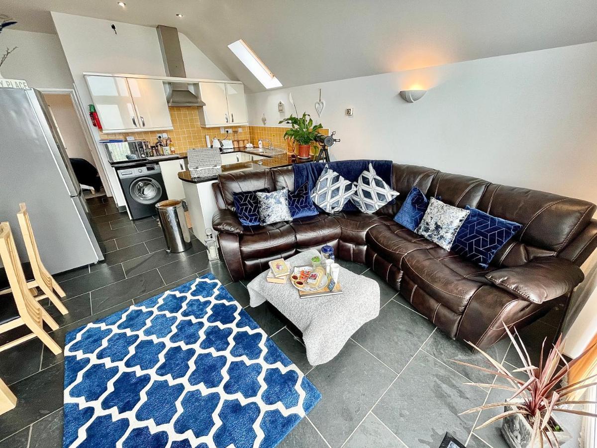 The Mermaids Watch Pendine Dog Friendly With Cymru Holidays Extérieur photo